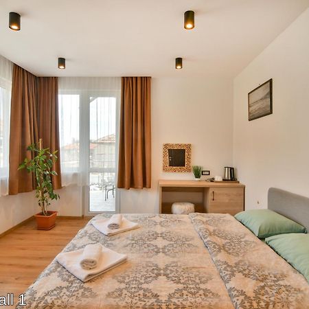 Самостоятелни Стаи "Водопада" Balchik Exterior foto